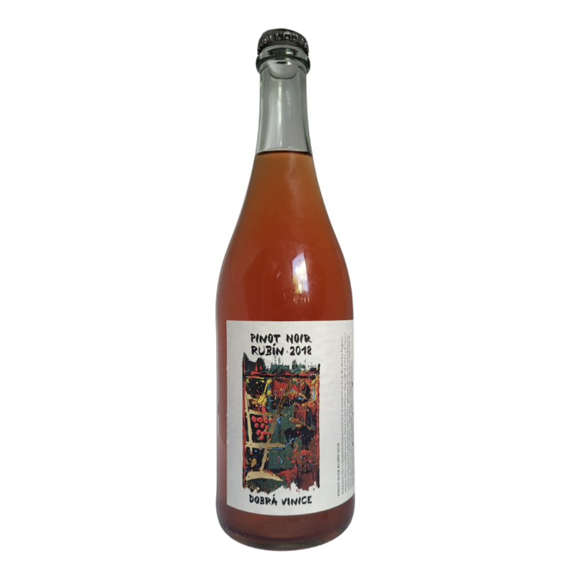 Een foto van een fles "Pinot Noir Rubin 2016", 1 van de premium wijnen van wijnmakeres Dobrá Vinice