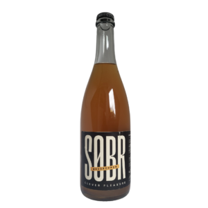 Een fles Sobr met Hibiscus, een non-alcoholische drank vanuit het Gentse