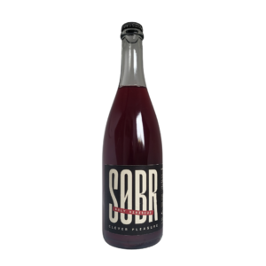 Een fles Sobr met Woodpepper, een non-alcoholische drank vanuit het Gentse